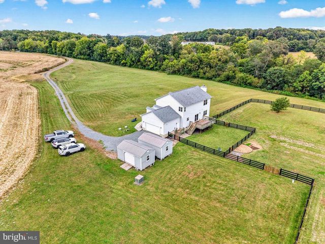 1234 CADENCE WAY, Midland, VA 22728