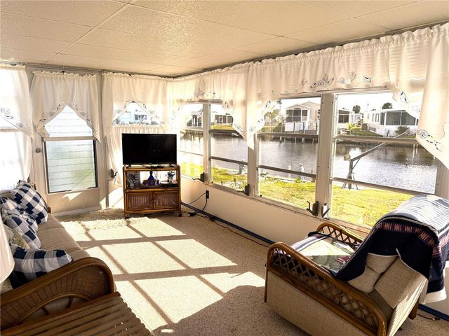 527 BLACKBURN BOULEVARD, North Port, FL 34287