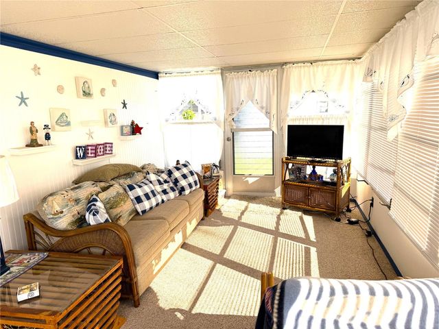 527 BLACKBURN BOULEVARD, North Port, FL 34287