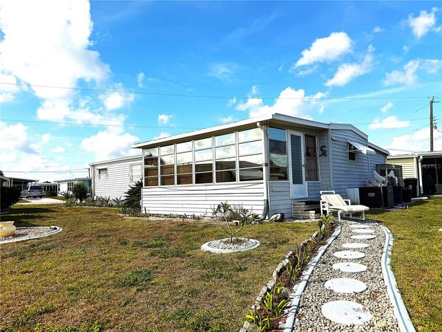 527 BLACKBURN BOULEVARD, North Port, FL 34287