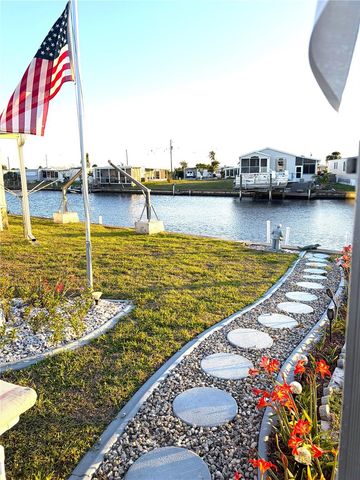 527 BLACKBURN BOULEVARD, North Port, FL 34287