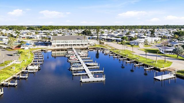 527 BLACKBURN BOULEVARD, North Port, FL 34287