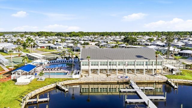 527 BLACKBURN BOULEVARD, North Port, FL 34287