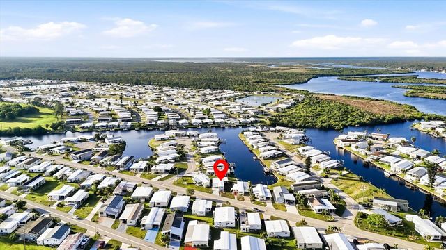 527 BLACKBURN BOULEVARD, North Port, FL 34287