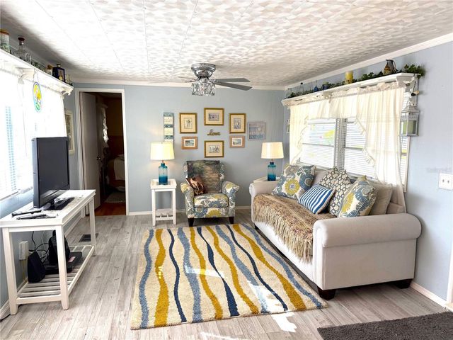 527 BLACKBURN BOULEVARD, North Port, FL 34287