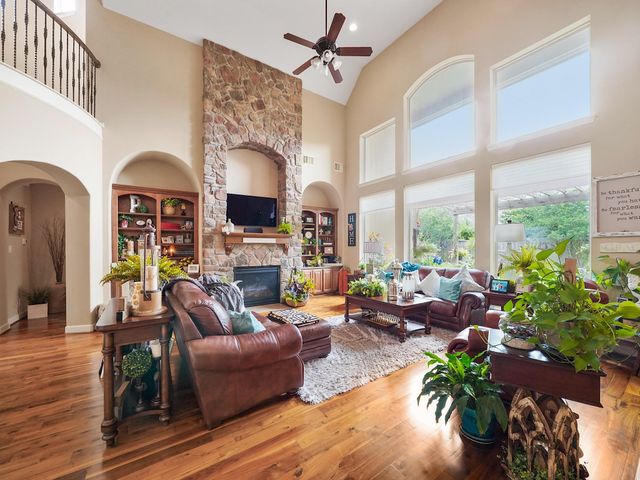 5923 Hawthorne Garden Way, Katy, TX 77494