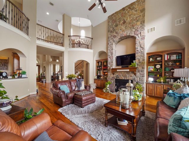 5923 Hawthorne Garden Way, Katy, TX 77494