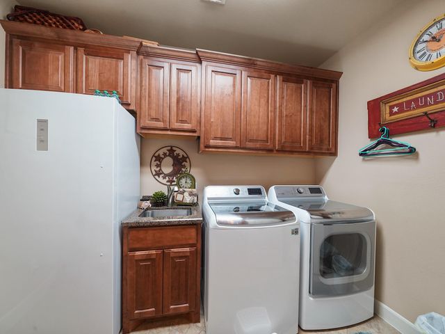 5923 Hawthorne Garden Way, Katy, TX 77494