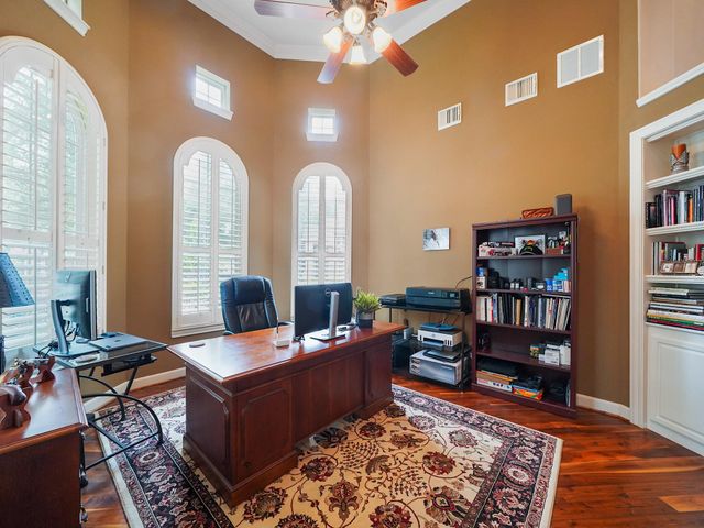 5923 Hawthorne Garden Way, Katy, TX 77494