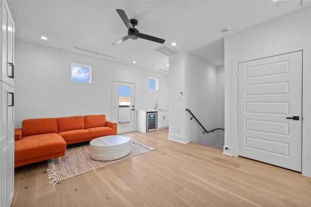 5705 Dolores Street A, Houston, TX 77057