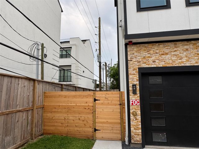 5705 Dolores Street A, Houston, TX 77057