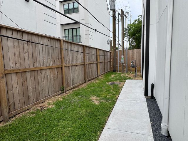 5705 Dolores Street A, Houston, TX 77057