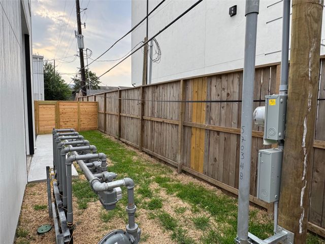 5705 Dolores Street A, Houston, TX 77057