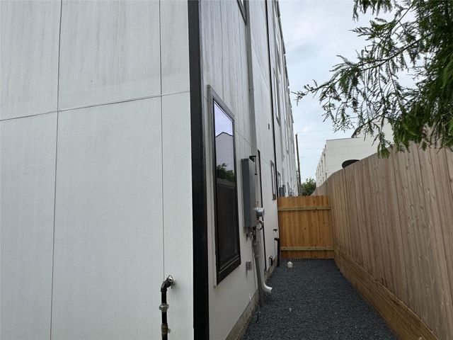 5705 Dolores Street A, Houston, TX 77057