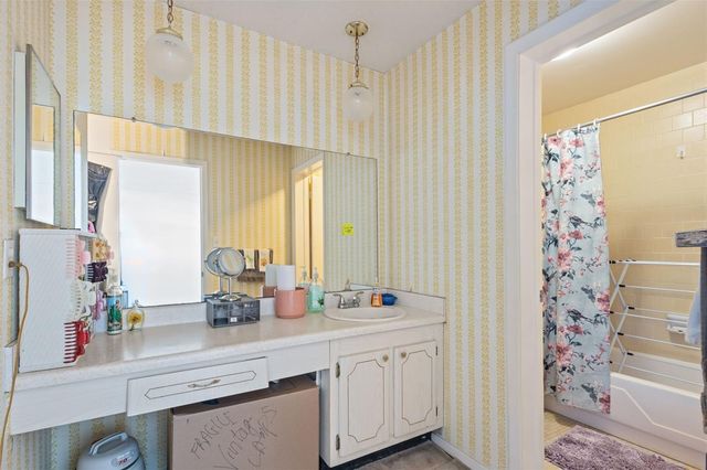 1706 BELLEAIR FOREST DRIVE 202, Belleair, FL 33756