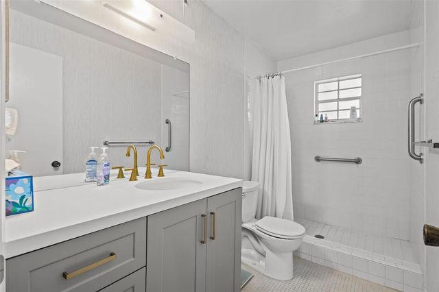 1706 BELLEAIR FOREST DRIVE 202, Belleair, FL 33756