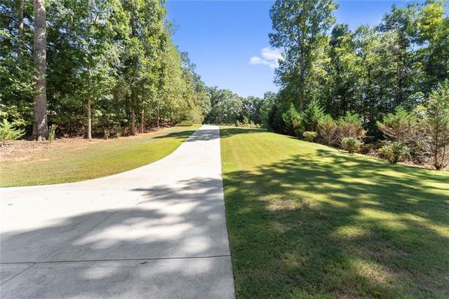 3588 Phoenix Cove Drive, Gainesville, GA 30506