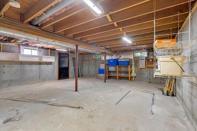 193 Farmersville Rd, Sandwich, MA 02563