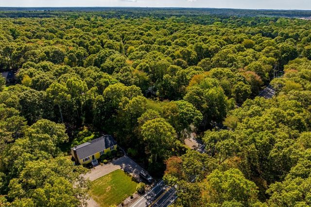 193 Farmersville Rd, Sandwich, MA 02563