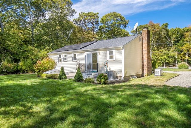 193 Farmersville Rd, Sandwich, MA 02563