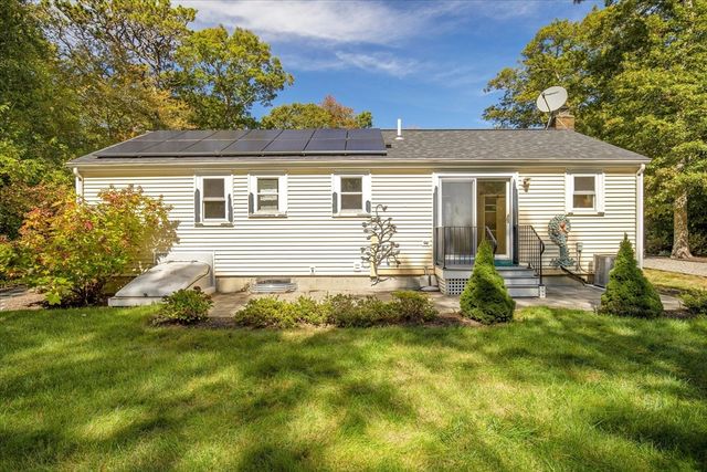 193 Farmersville Rd, Sandwich, MA 02563