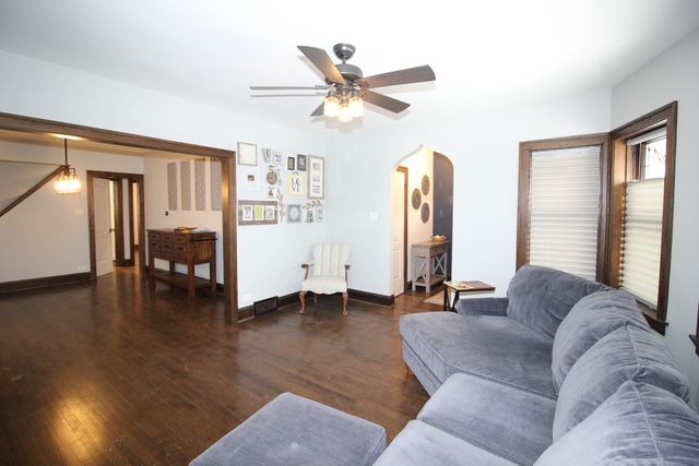 3730 Madison Avenue, Brookfield, IL 60513