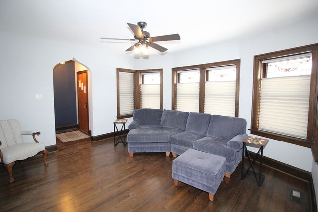 3730 Madison Avenue, Brookfield, IL 60513