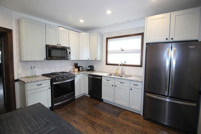 3730 Madison Avenue, Brookfield, IL 60513