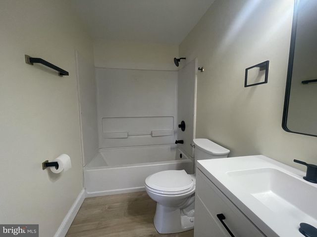 121 BUCK RD, Glassboro, NJ 08028