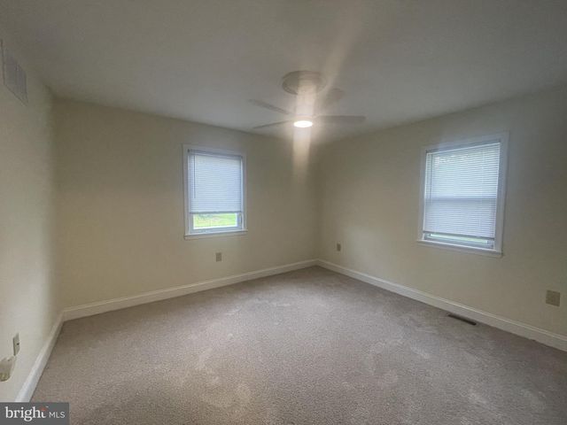 121 BUCK RD, Glassboro, NJ 08028