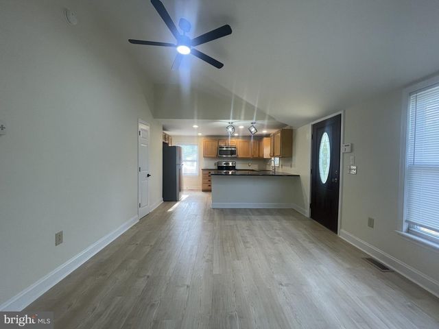 121 BUCK RD, Glassboro, NJ 08028