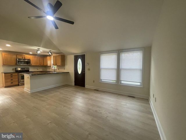 121 BUCK RD, Glassboro, NJ 08028
