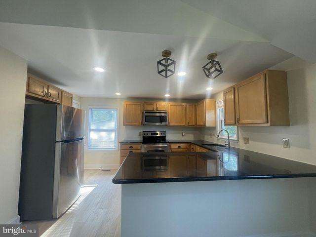 121 BUCK RD, Glassboro, NJ 08028