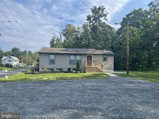 121 BUCK RD, Glassboro, NJ 08028