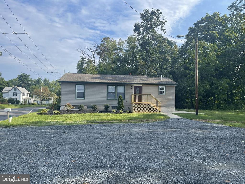 121 BUCK RD, Glassboro, NJ 08028