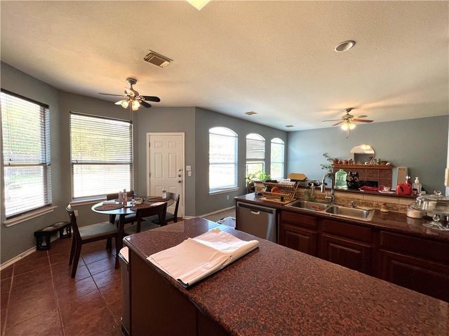 802 Stevenage DR, Pflugerville, TX 78660