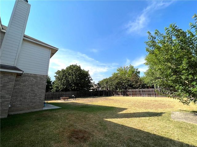 802 Stevenage DR, Pflugerville, TX 78660