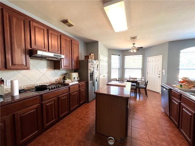 802 Stevenage DR, Pflugerville, TX 78660
