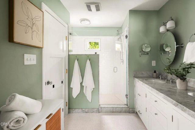 1873 N Harding Avenue, Altadena, CA 91001