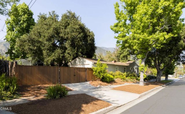 1873 N Harding Avenue, Altadena, CA 91001