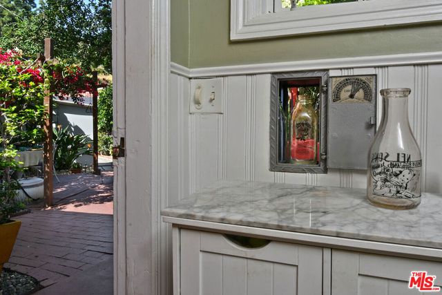 2882 Belden Drive, Los Angeles, CA 90068