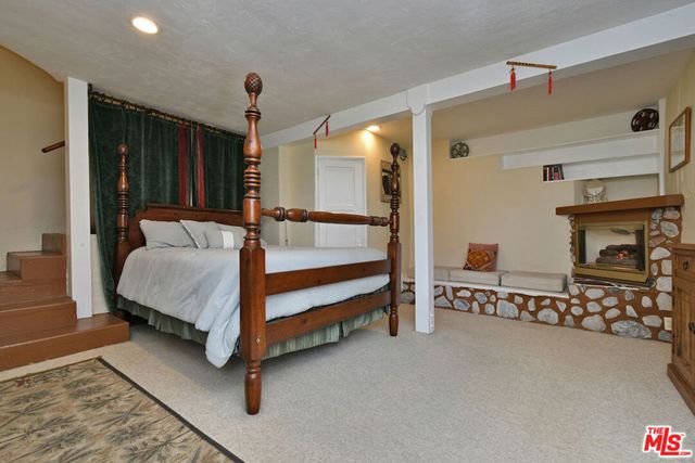 2882 Belden Drive, Los Angeles, CA 90068