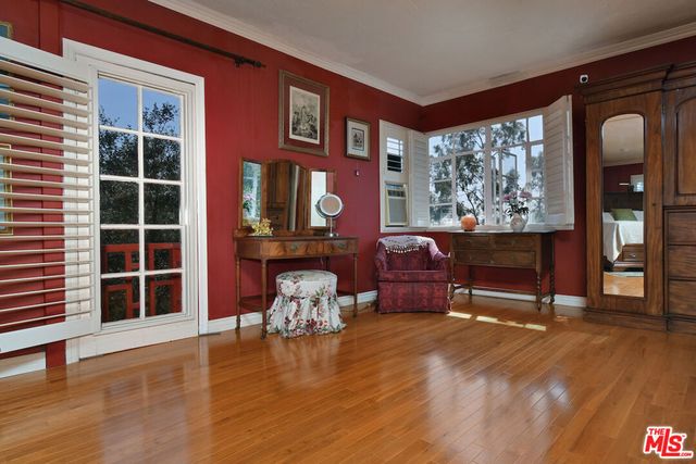 2882 Belden Drive, Los Angeles, CA 90068