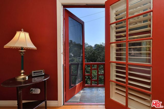 2882 Belden Drive, Los Angeles, CA 90068