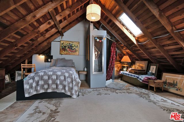 2882 Belden Drive, Los Angeles, CA 90068