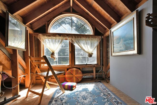 2882 Belden Drive, Los Angeles, CA 90068