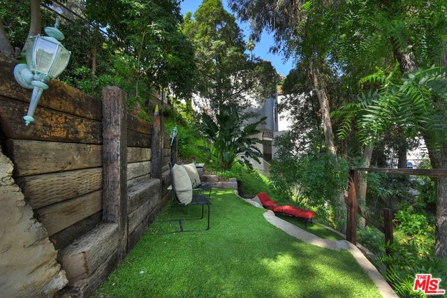 2882 Belden Drive, Los Angeles, CA 90068