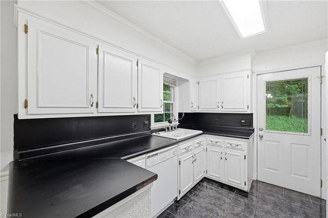 814 Baker Drive, Haw River, NC 27258
