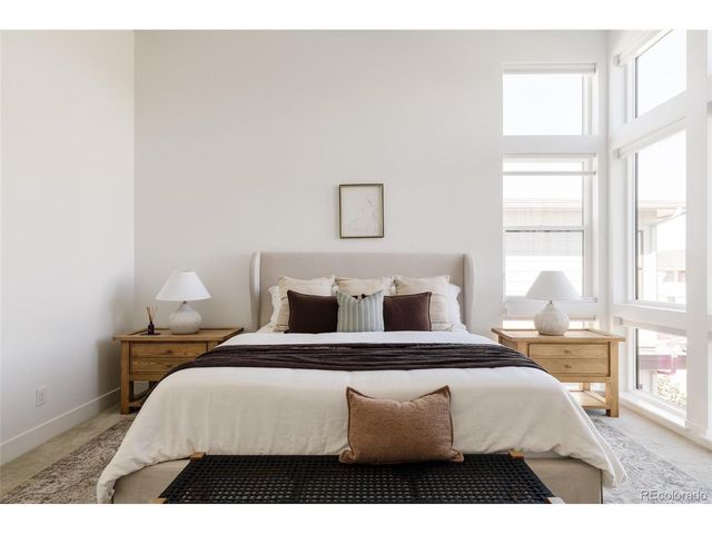 9963 E 63rd Pl, Denver, CO 80238