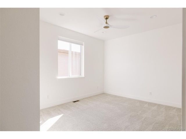 9963 E 63rd Pl, Denver, CO 80238